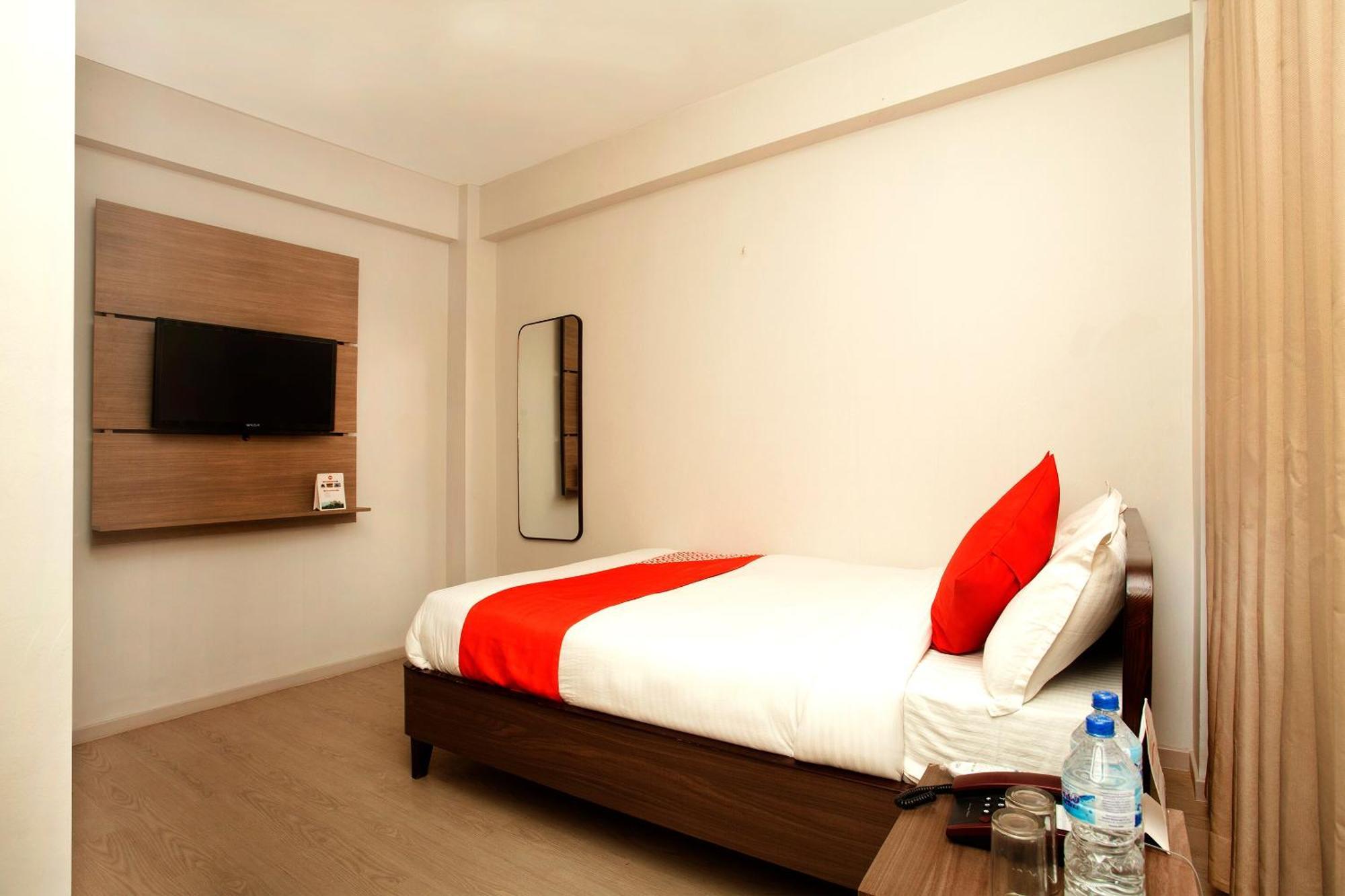 קטמנדו Oyo 626 Hotel Himchuli מראה חיצוני תמונה
